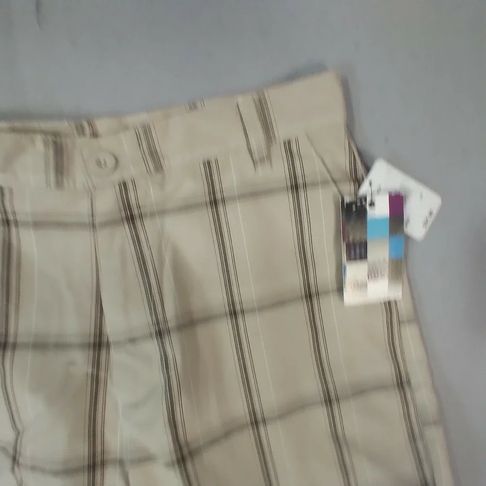 Burnside shorts youth boys size 18 tan beige plaid lightweight cotton NEW